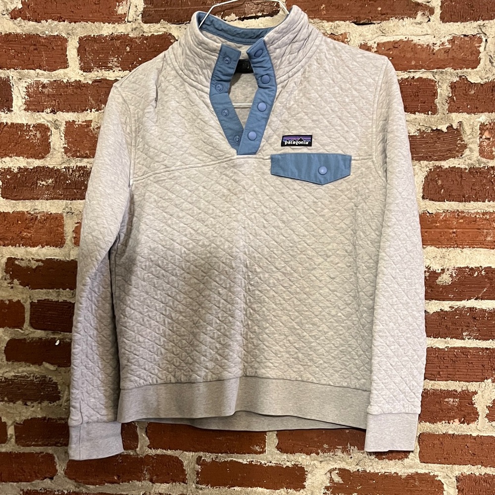 Patagonia quilted sweatshirt